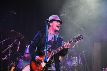Michael Grimm performing live